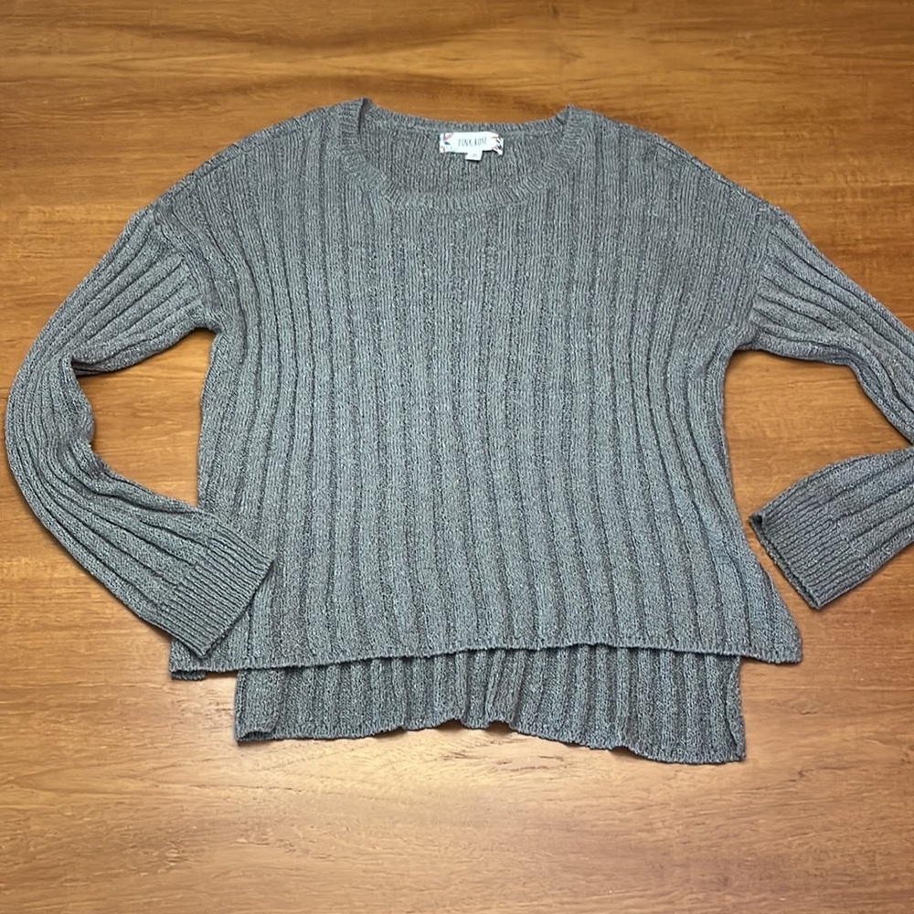 Pink Rose, scoop neck, ribbed knit sweater, long sleeves, silver, gray,  Size M
